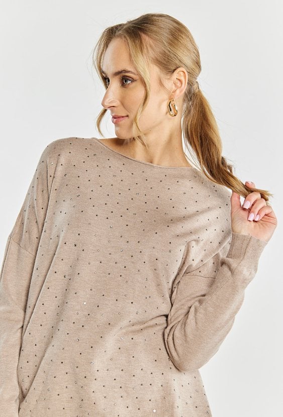 Sweter damski z ozdobną aplikacją