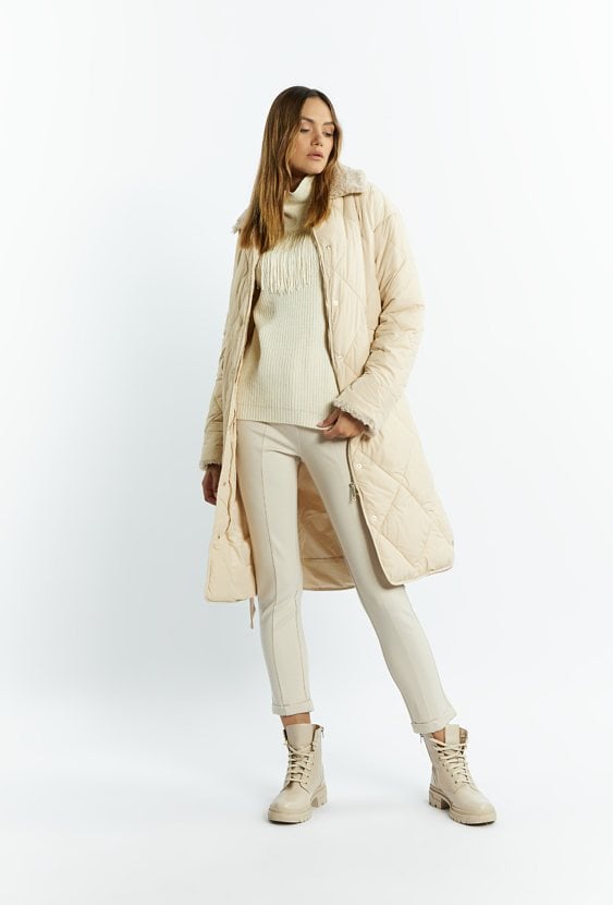 Pikowany płaszcz damski