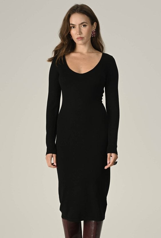 Długa dzianinowa sukienka z wiskozy