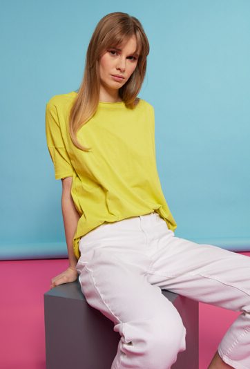 Klasyczny t-shirt damski