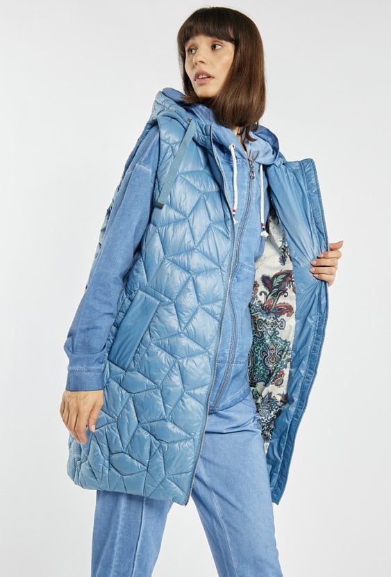 Pikowana kamizelka z kapturem