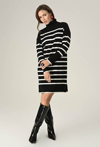 Dzianinowa sukienka w paski