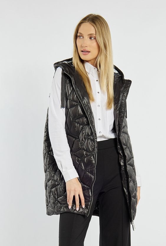 Pikowana kamizelka z kapturem