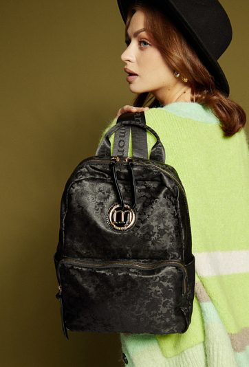 Plecak damski z kwiatowym wzorem