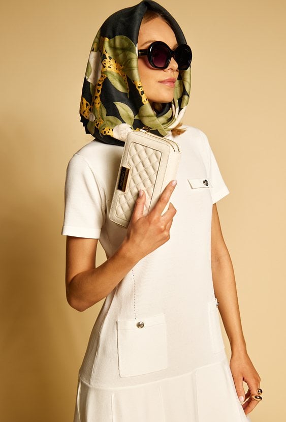 Mała torebka na telefon