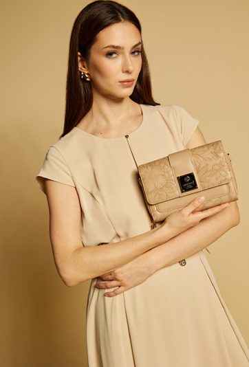 Mała torebka z roślinnym wzorem