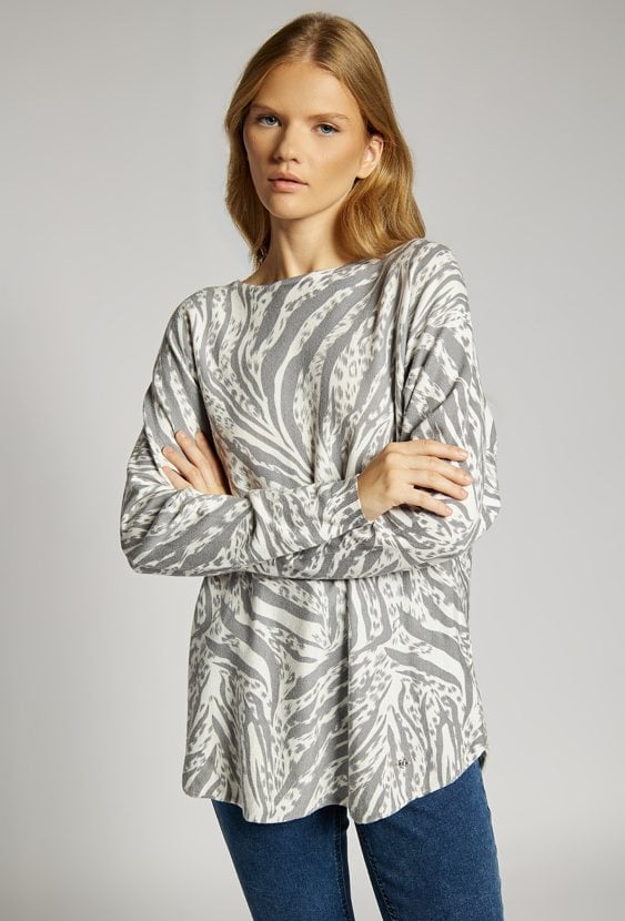 Wzorzysty sweter damski