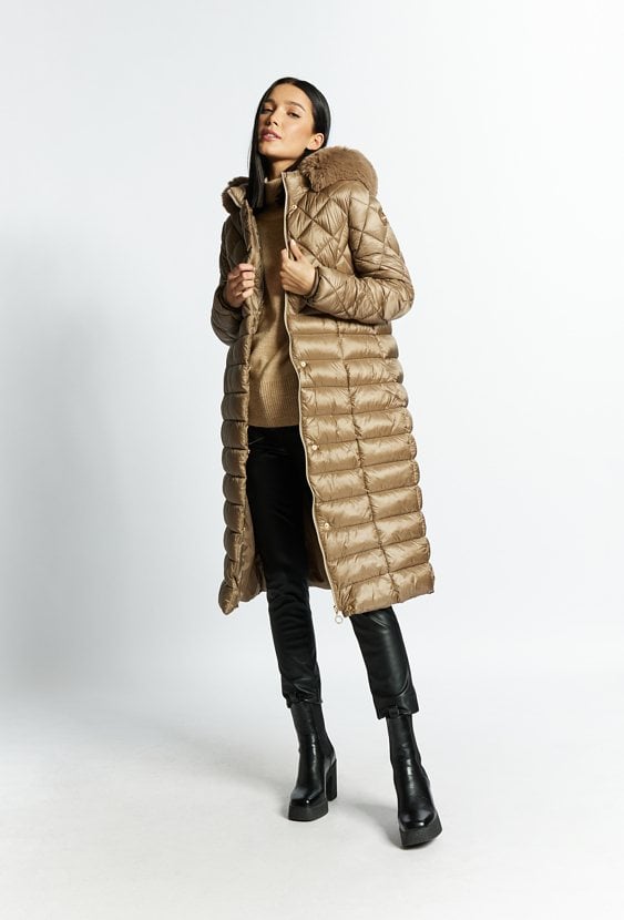 Pikowany płaszcz damski