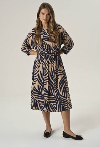 Lekka i kobieca sukienka z przyjemnej wiskozy