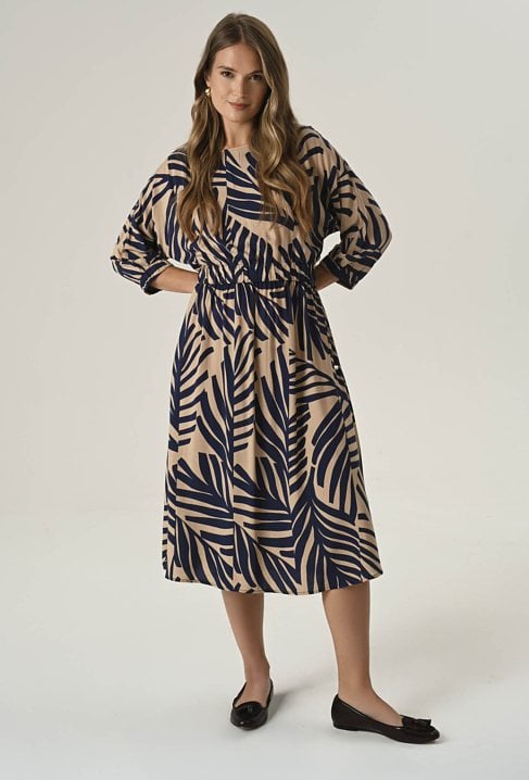 Lekka i kobieca sukienka z przyjemnej wiskozy