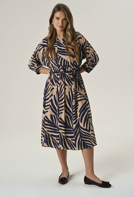 Lekka i kobieca sukienka z przyjemnej wiskozy