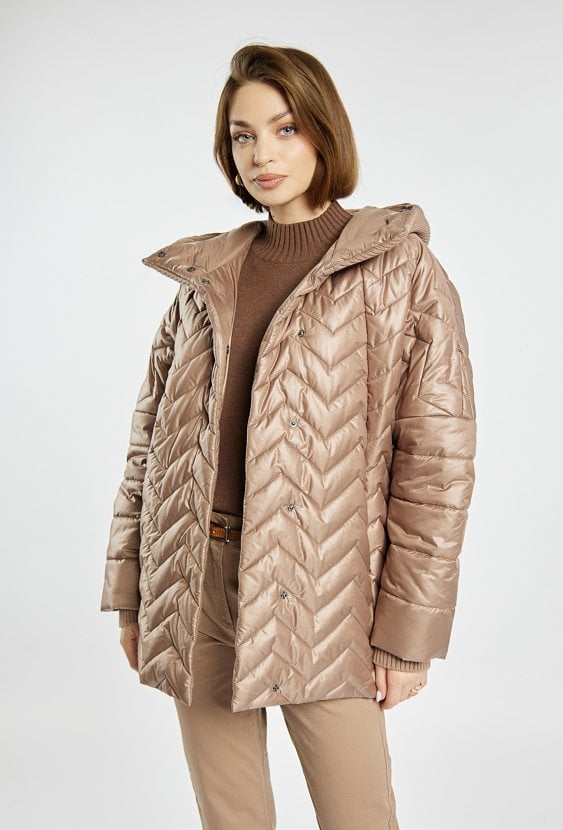 Pikowana kurtka z kapturem