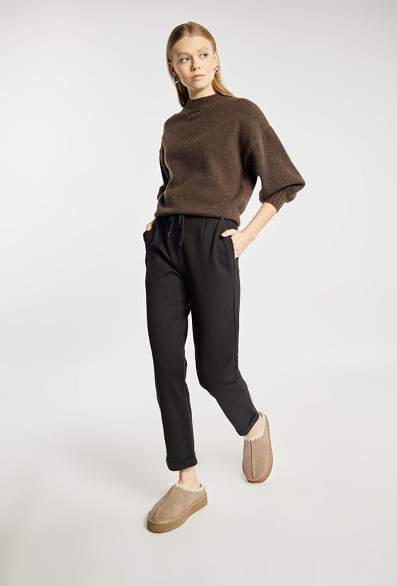 Spodnie z wiązaniem