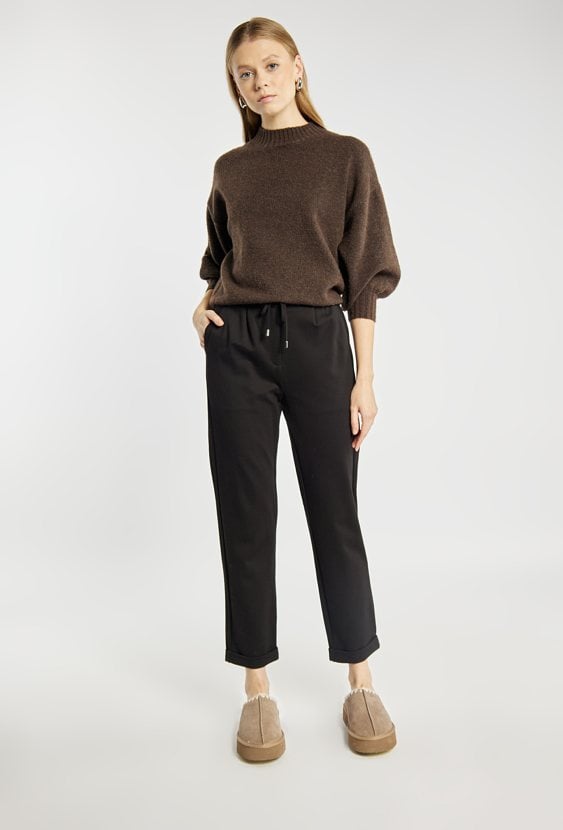 Spodnie z wiązaniem