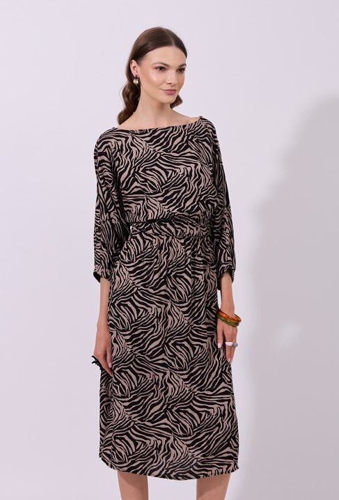 Lekka i kobieca sukienka z przyjemnej wiskozy