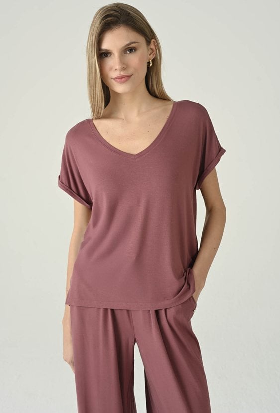 Bluzka z dekoltem V i podwiniętym rękawem