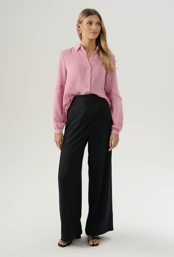 Szerokie długie spodnie z modnym detalem