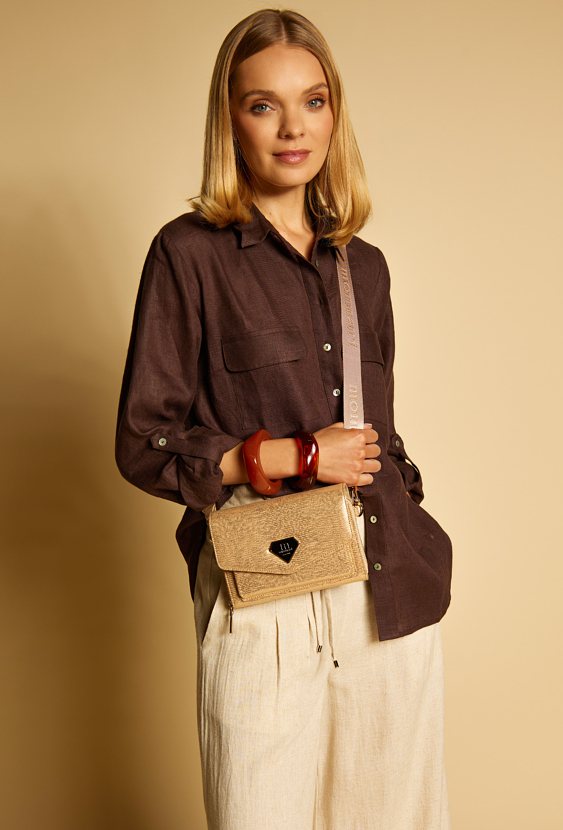 Mała torebka z klapą