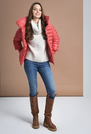 Różowa pikowana kurtka