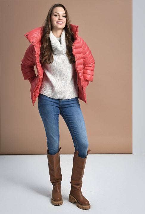 Różowa pikowana kurtka