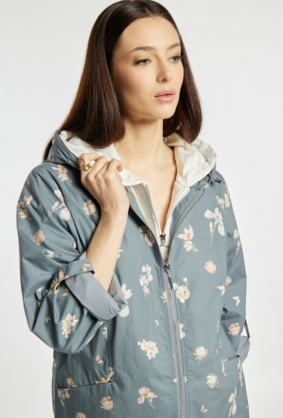 Lekka kurtka z kapturem