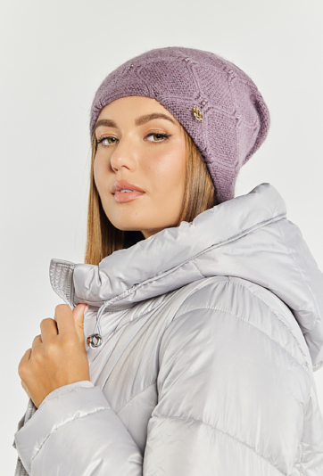 Czapka damska z koralikami