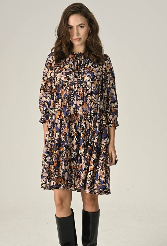 Kwiatowa sukienka z wiskozy