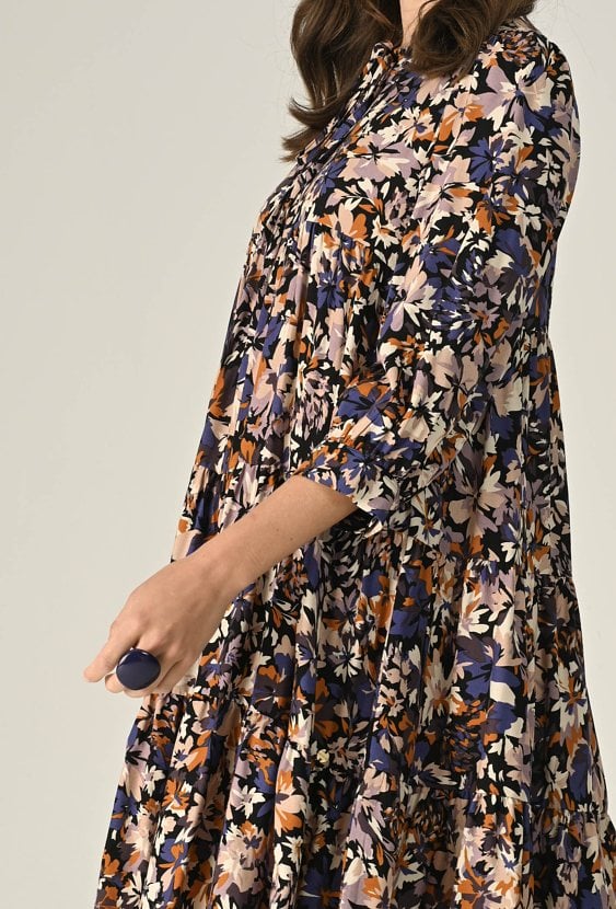 Kwiatowa sukienka z wiskozy