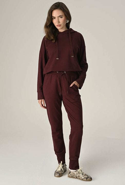 Bordowe spodnie dresowe