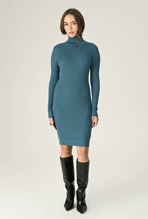 Dzianinowa sukienka z wiskozą