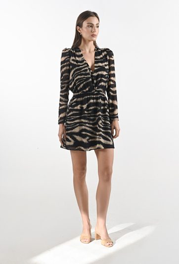 Krótka sukienka w ciekawy print