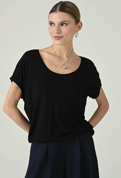 Bluzka z krótkim rękawem i gumką u dołu