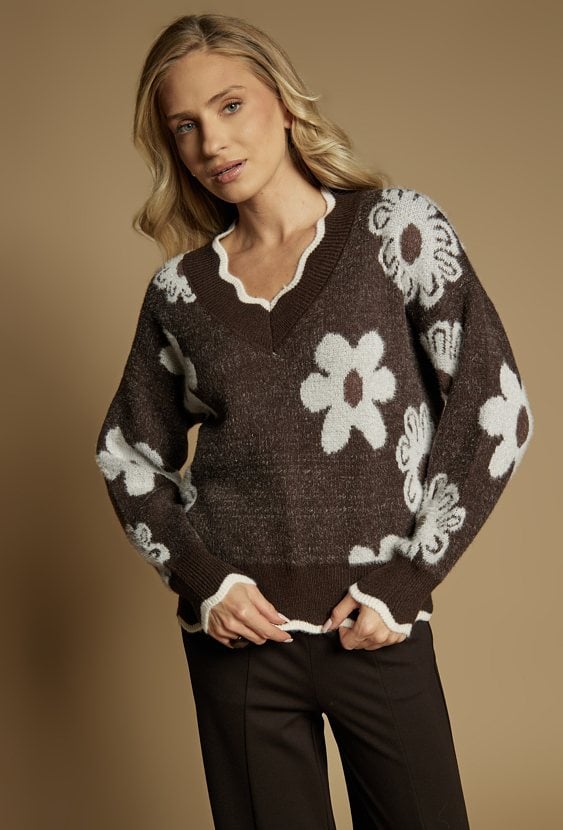 Sweter ze wzorem w duże, kontrastowe kwiaty