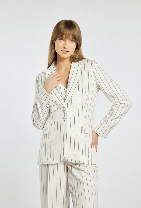 Marynarka w klasyczne paski