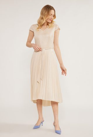 Połyskująca sukienka midi