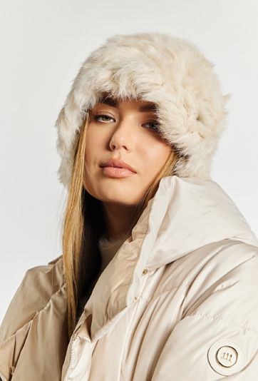 Elegancka czapka z futerka