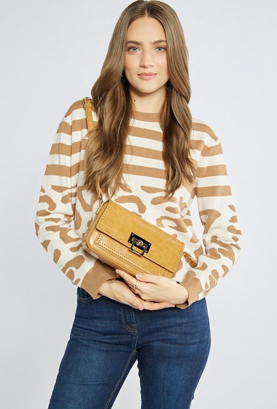 Mała torba z klapą