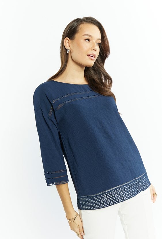 Bluzka damska z ażurowymi wstawkami