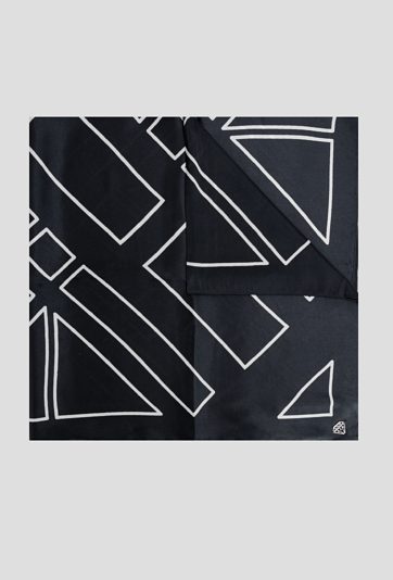 Apaszka z geometrycznym wzorem