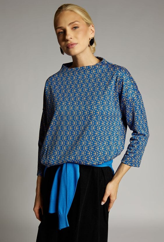 Wzorzysta bluza