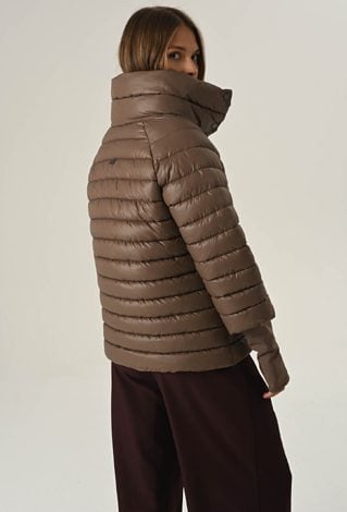 Kurtka z wysokim kołnierzem w kolorze mocha