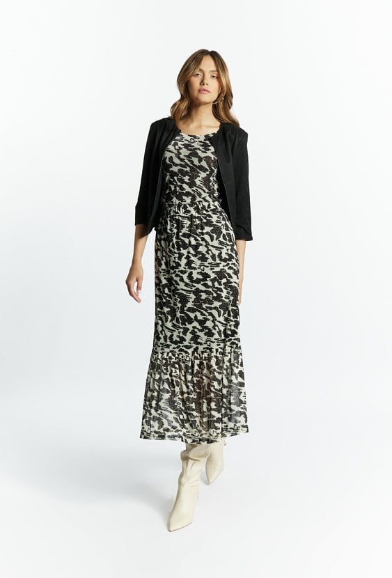 Wzorzysta spódnica midi