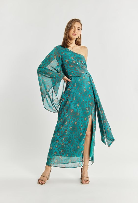 Wzorzysta sukienka na jedno ramię