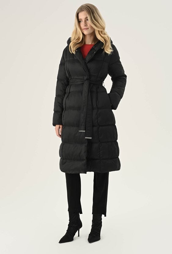 Ocieplana płaszcz wiązana w pasie