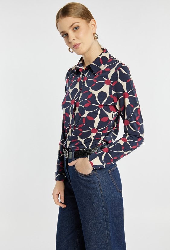 Wzorzysta koszula