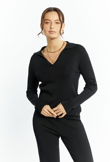 Sweter o dopasowanym fasonie