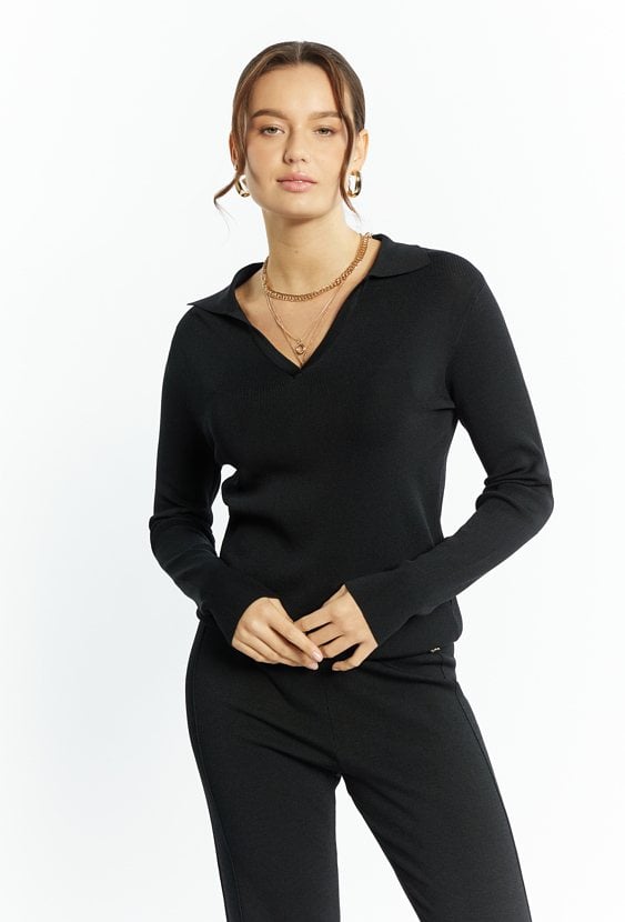 Sweter o dopasowanym fasonie