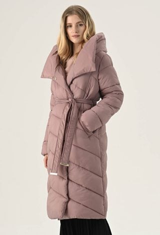 Ocieplany płaszcz z wysokim kołnierzem