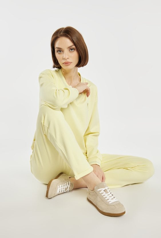 Dresowe spodnie z wiązaniem