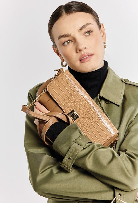 Mała kopertowa torba damska